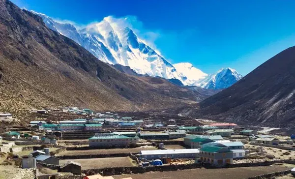 Pheriche town and mountain