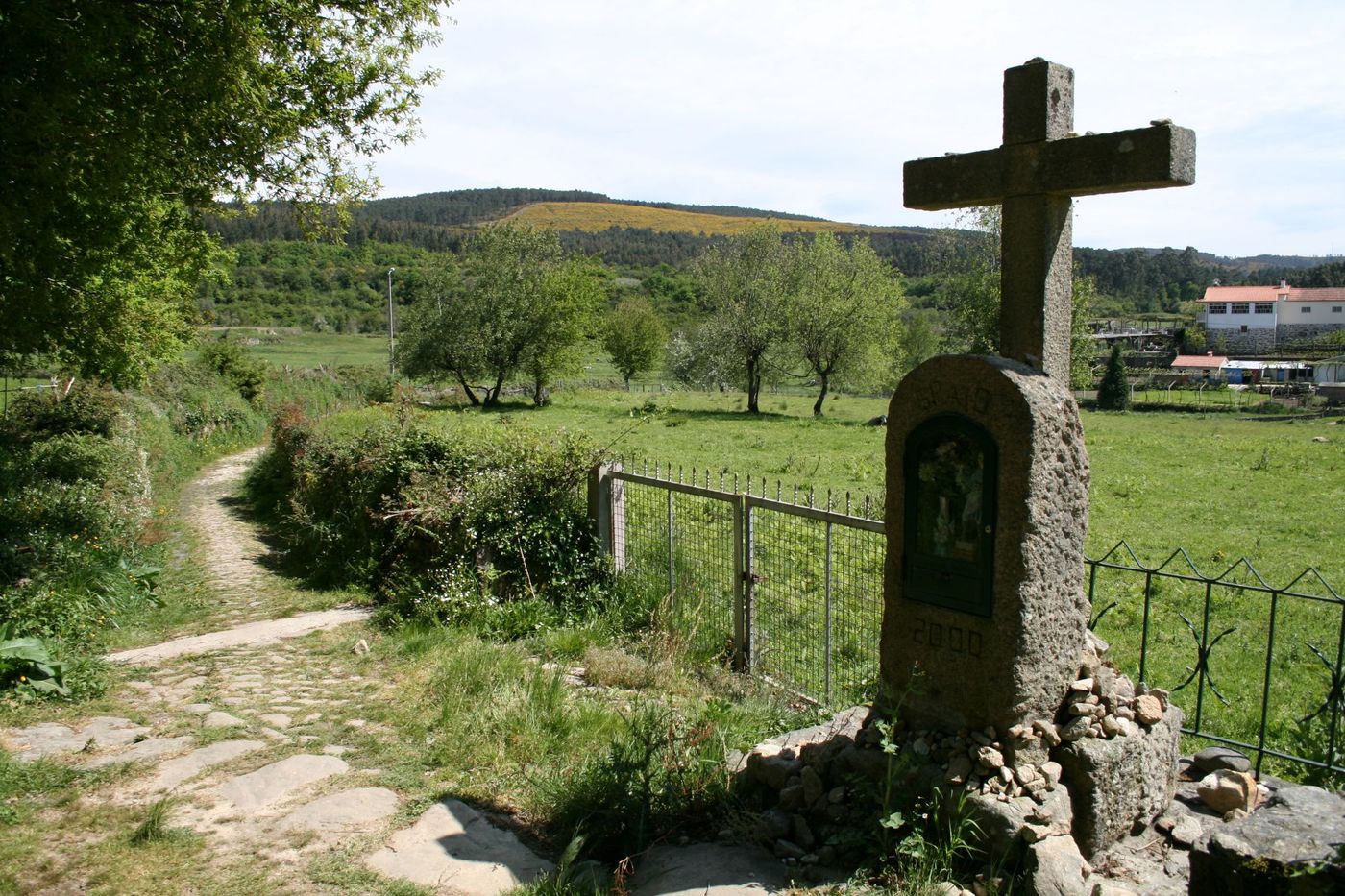Portuguese-Camino-Path-with-Stone-Cross