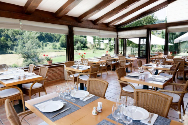 Posada Real Paraiso del Bierzo Outdoor Dining