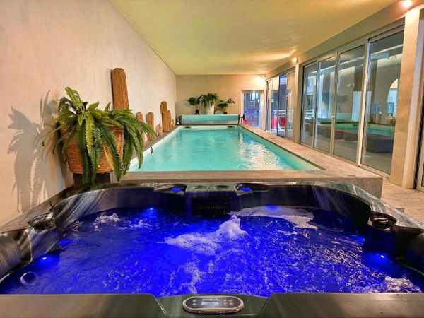 Revellata Hotel Indoor Swimming Pool