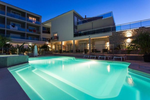 Revellata Hotel Pool