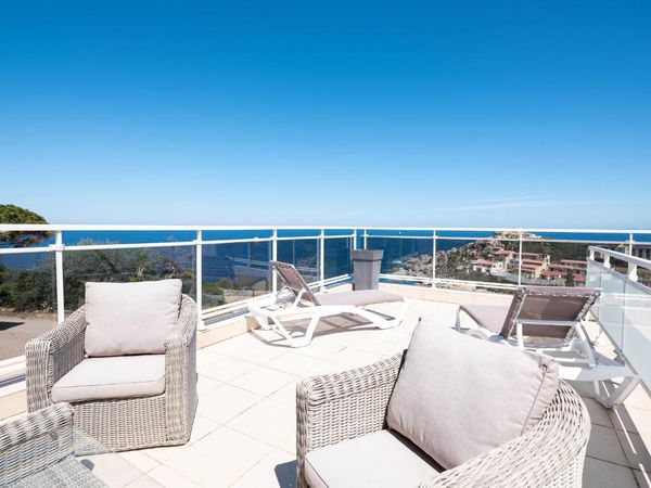 Revellata Hotel Terrace