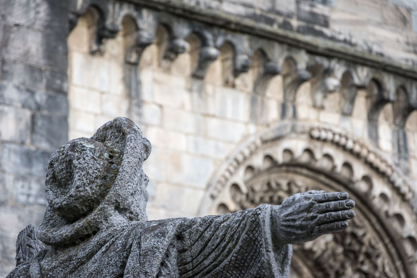 Statue-of-Pilgrim-Portomarin-Galicia-Spain