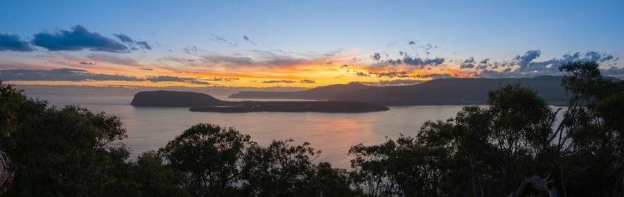 Sun-setting-on-the-bay
