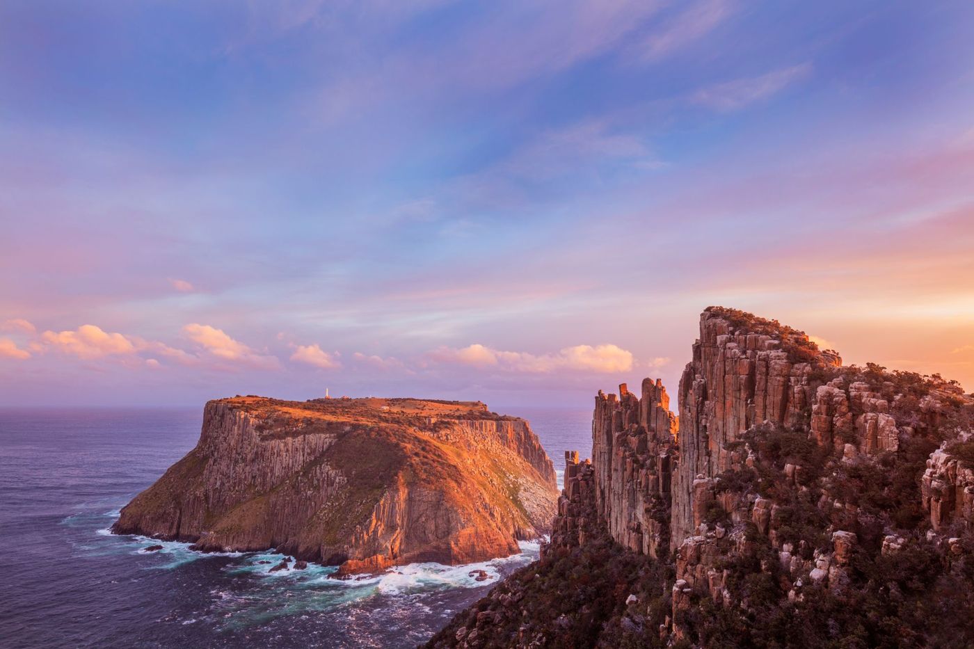 Sunset-over-Tasman-Island-and-the Blade.Three-Capes-Walk,Tasmania