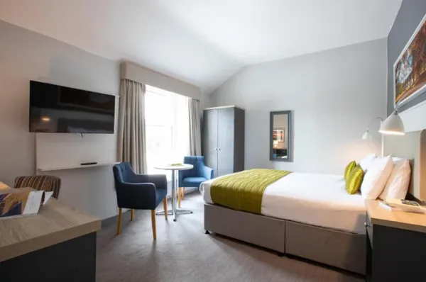The George Hotel Bedroom