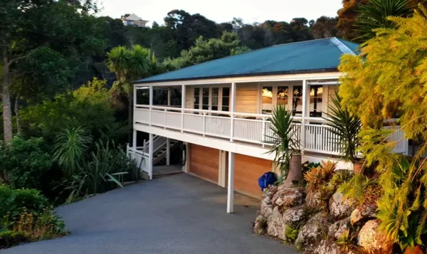 Villa Russell exterior