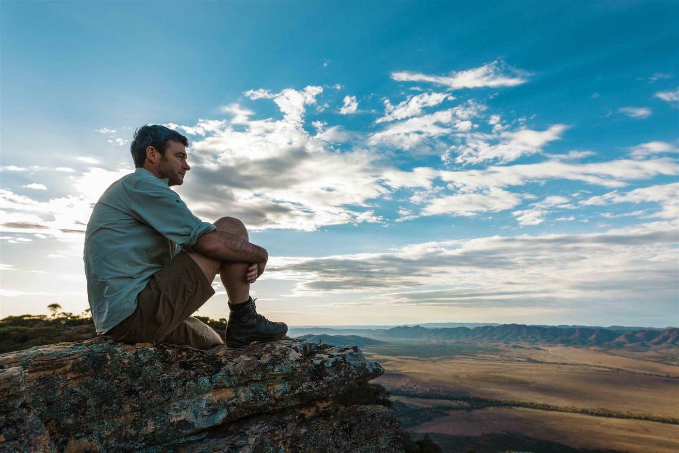 Walker at Flinders Ranges lookout