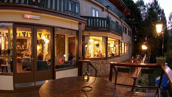 candlelight lodge deck