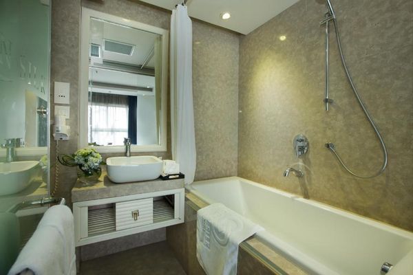 golden silk hotel 2