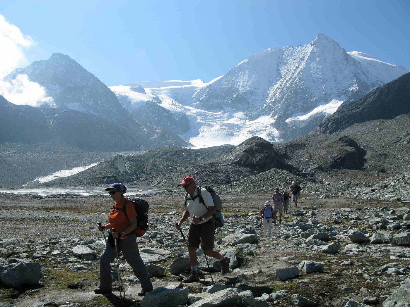 randonneur a proximité d'un glacier Haute Route