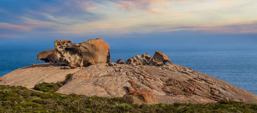 Rocks along the Kangaroo Island Wilderness Trail