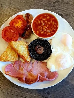Cotswolds Villages, Trails & Stratford-upon-Avon in Style– 7 Days food